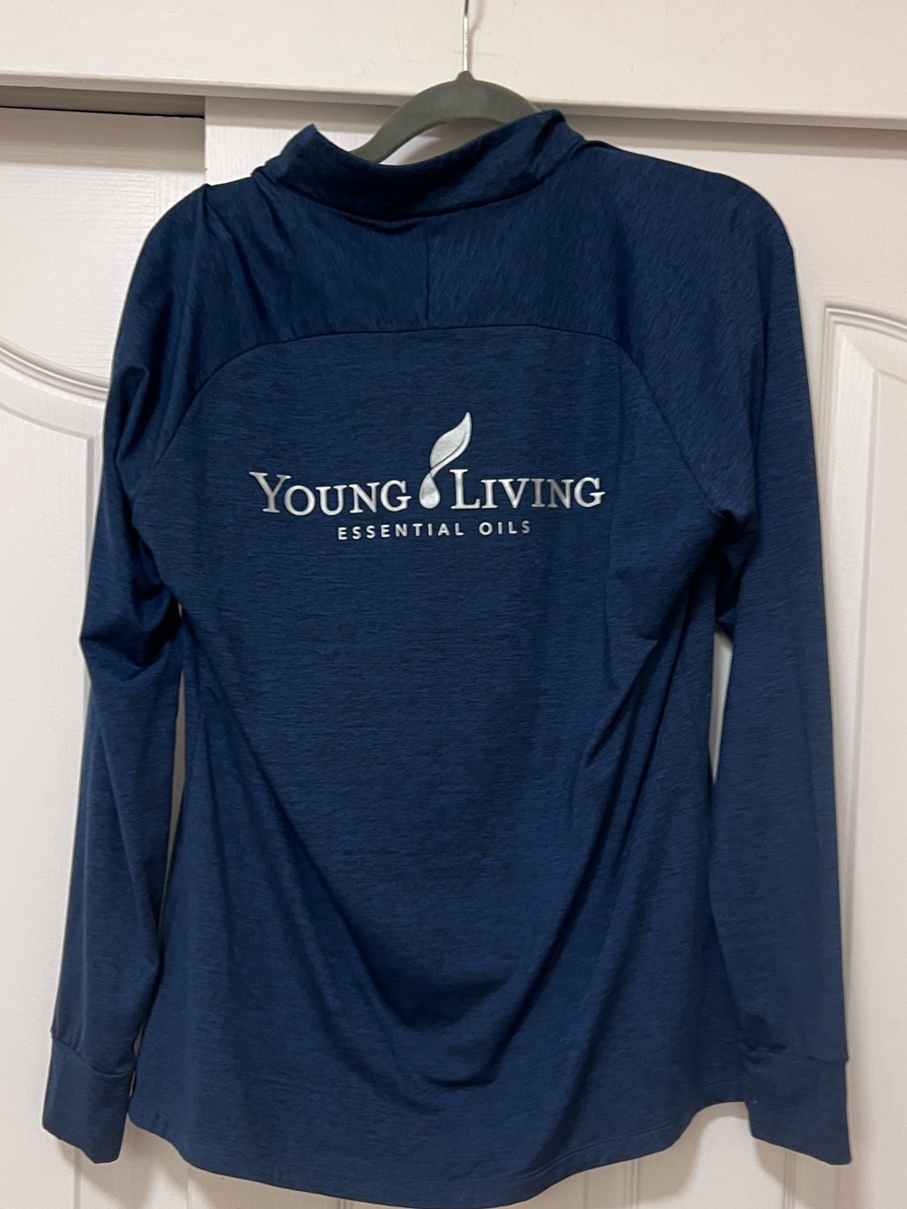 Young Living Navy Blue Mend Long-Sleeve Top - Large